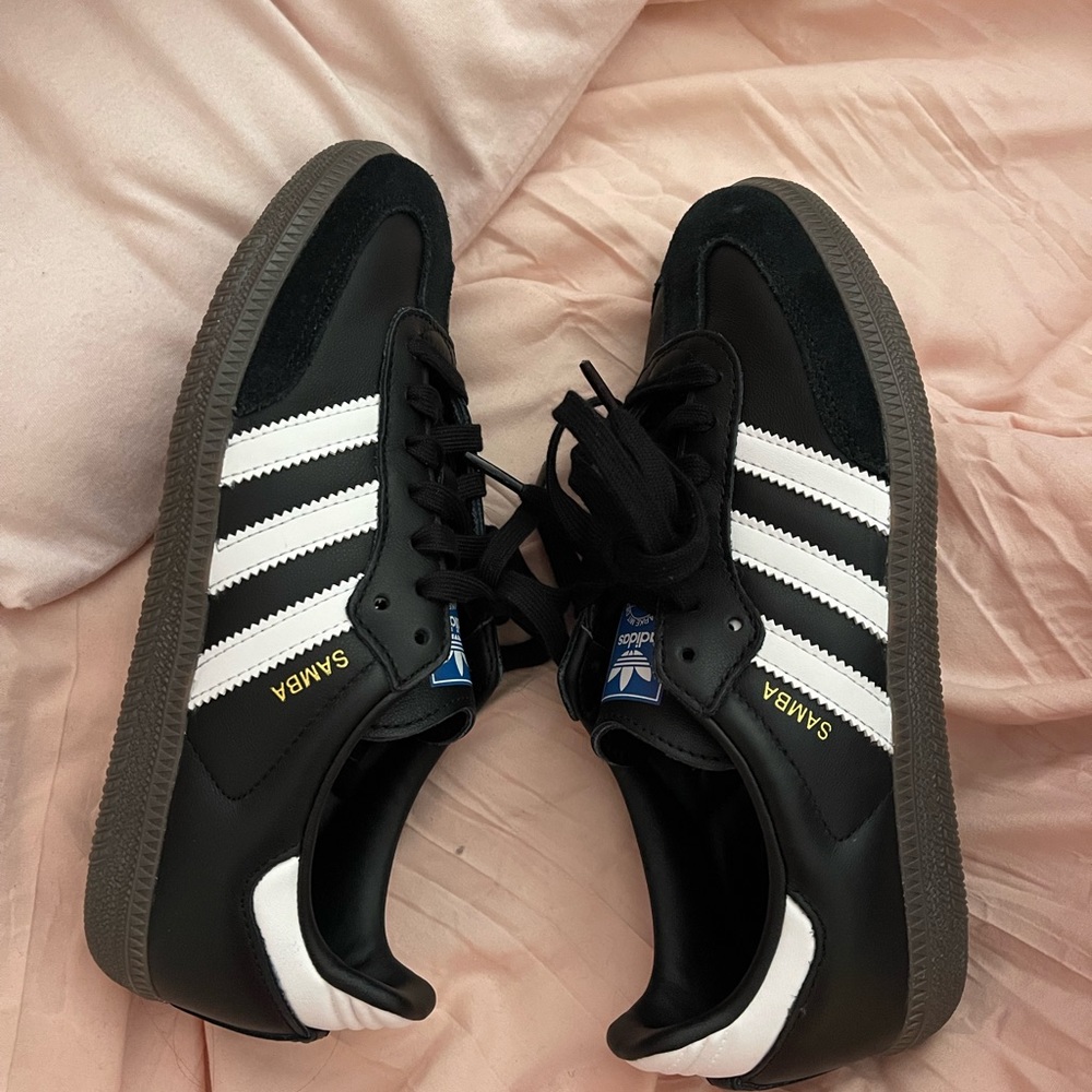 Samba OG Adidas UK 4.5 brand new. Bought them off far fetch.